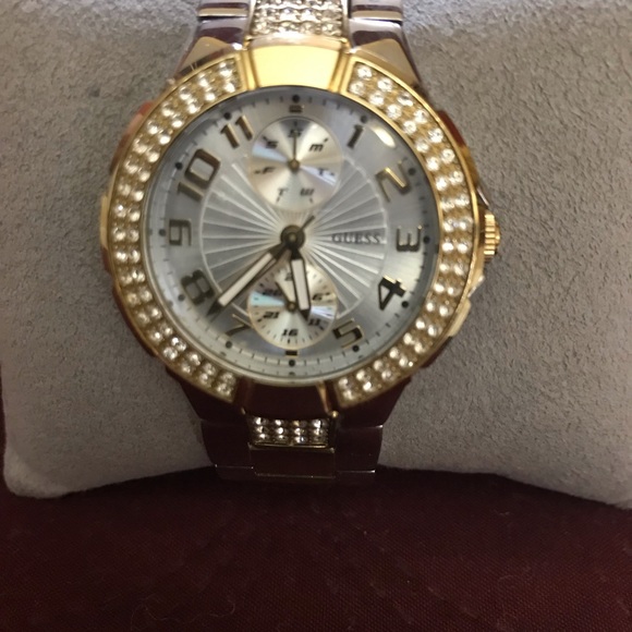 ❌SOLD❌Guess Watch - Picture 5 of 8